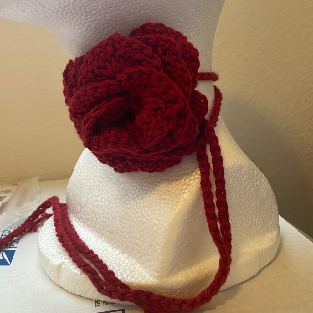 Rose Neck choker